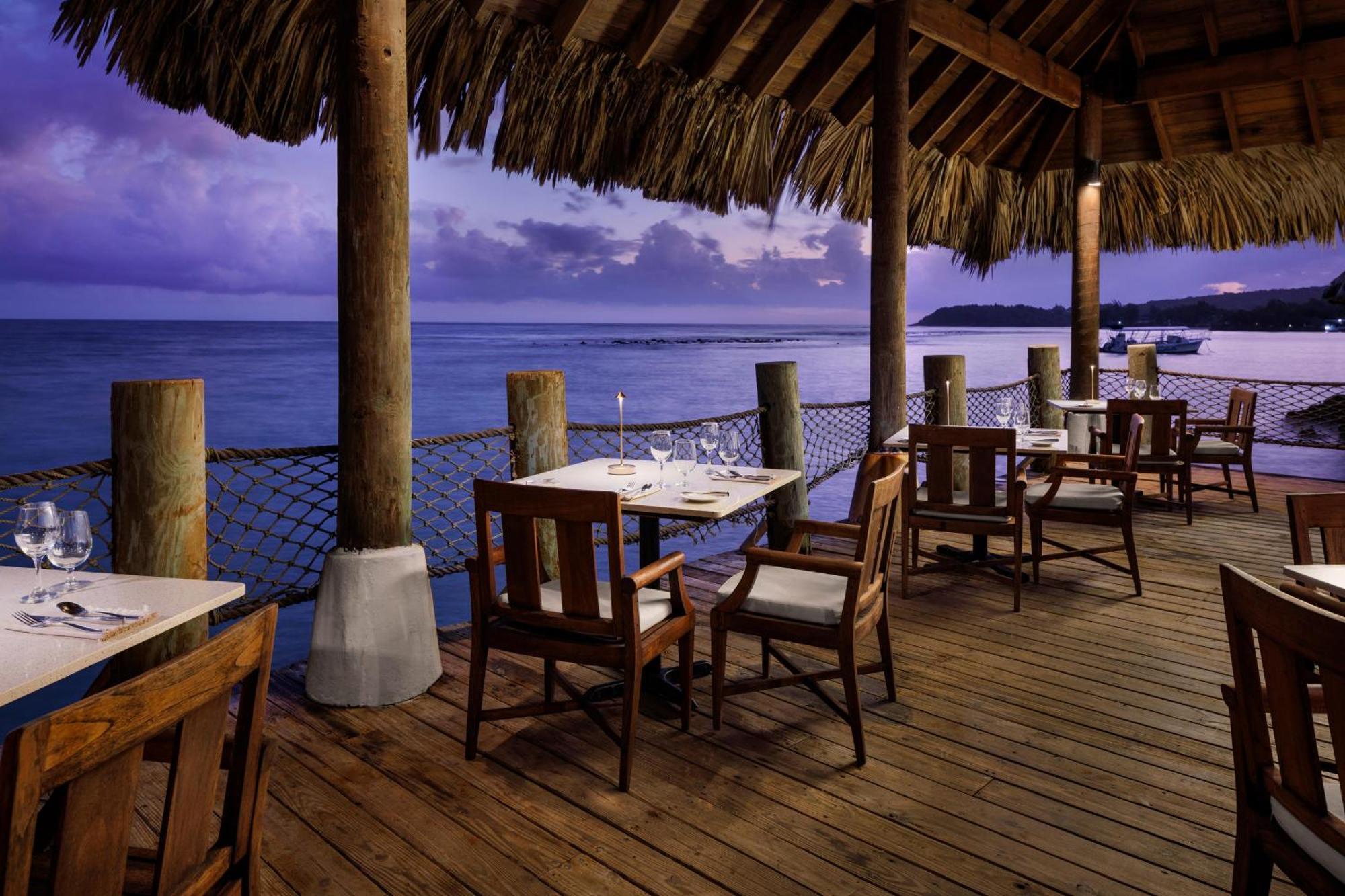 Sandals Ochi Beach All Inclusive Resort - Couples Only (Adults Only) 오쵸 리오스 외부 사진