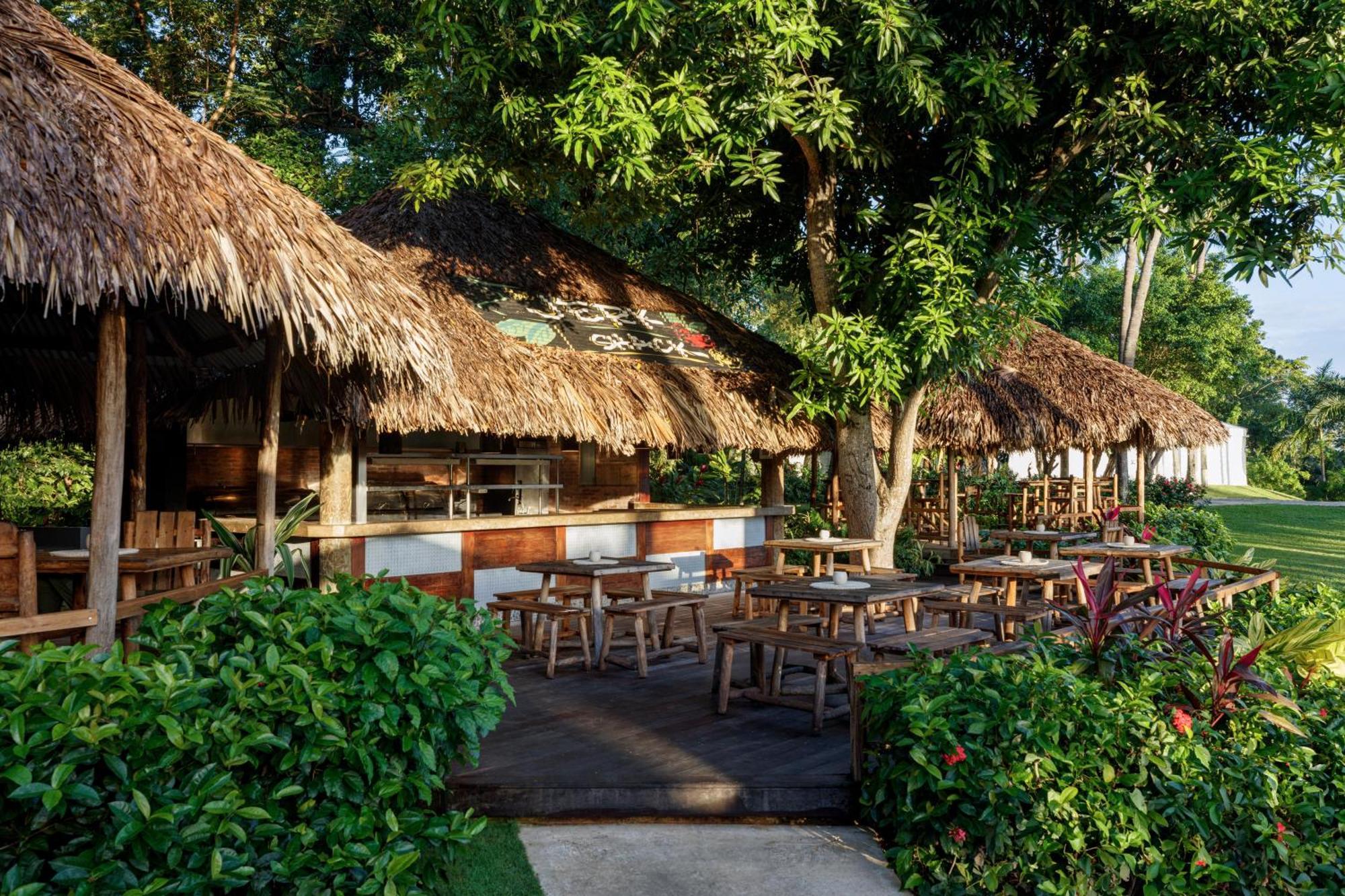 Sandals Ochi Beach All Inclusive Resort - Couples Only (Adults Only) 오쵸 리오스 외부 사진